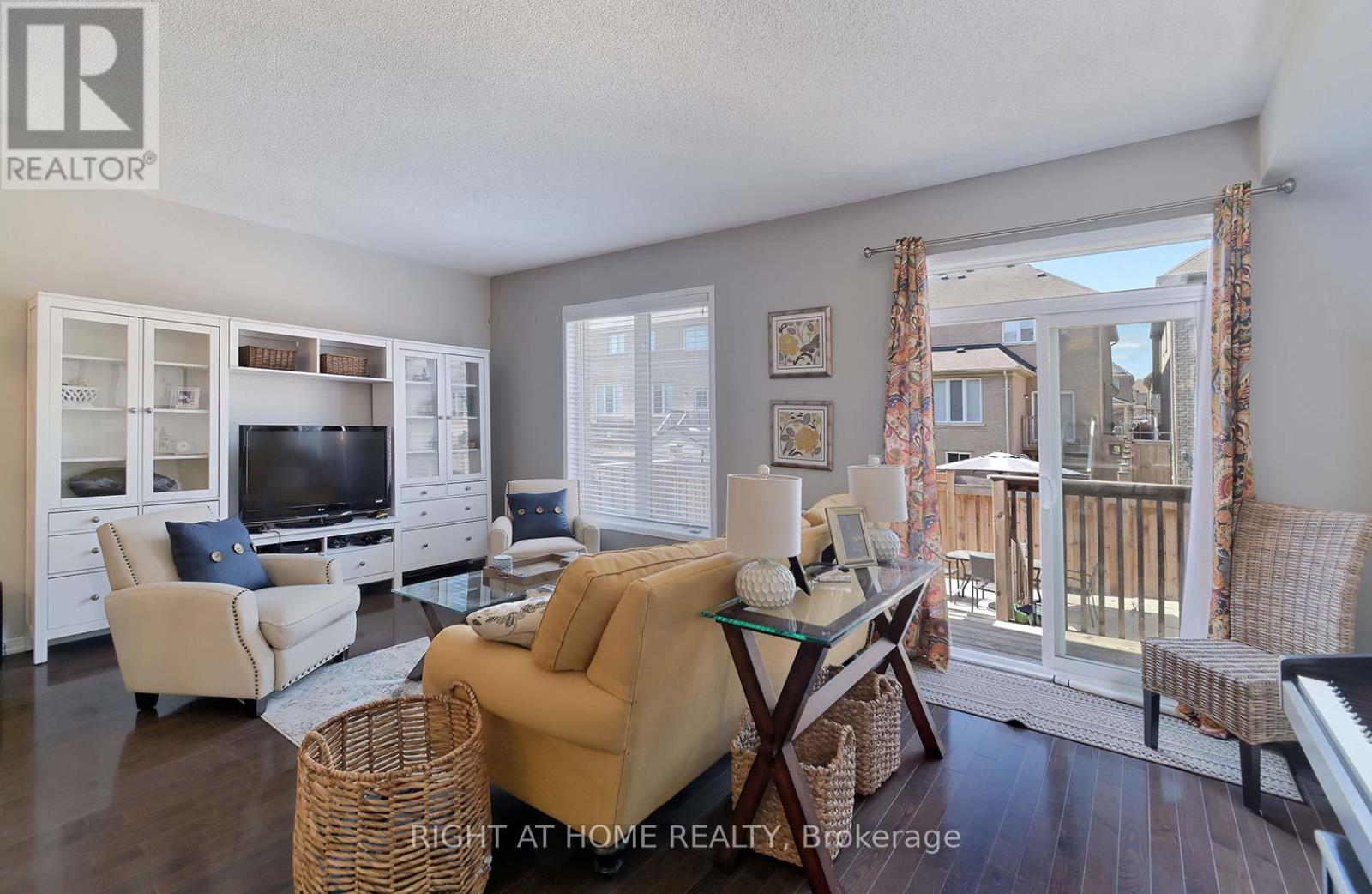 736 Farmstead Drive, Milton, Ontario  L9T 8N4 - Photo 7 - W13077420