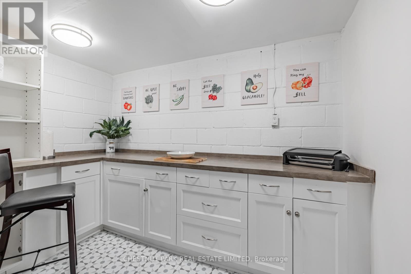 Lower - 3 Sanctbury Place, Toronto, Ontario  M9C 4M4 - Photo 11 - W13077448