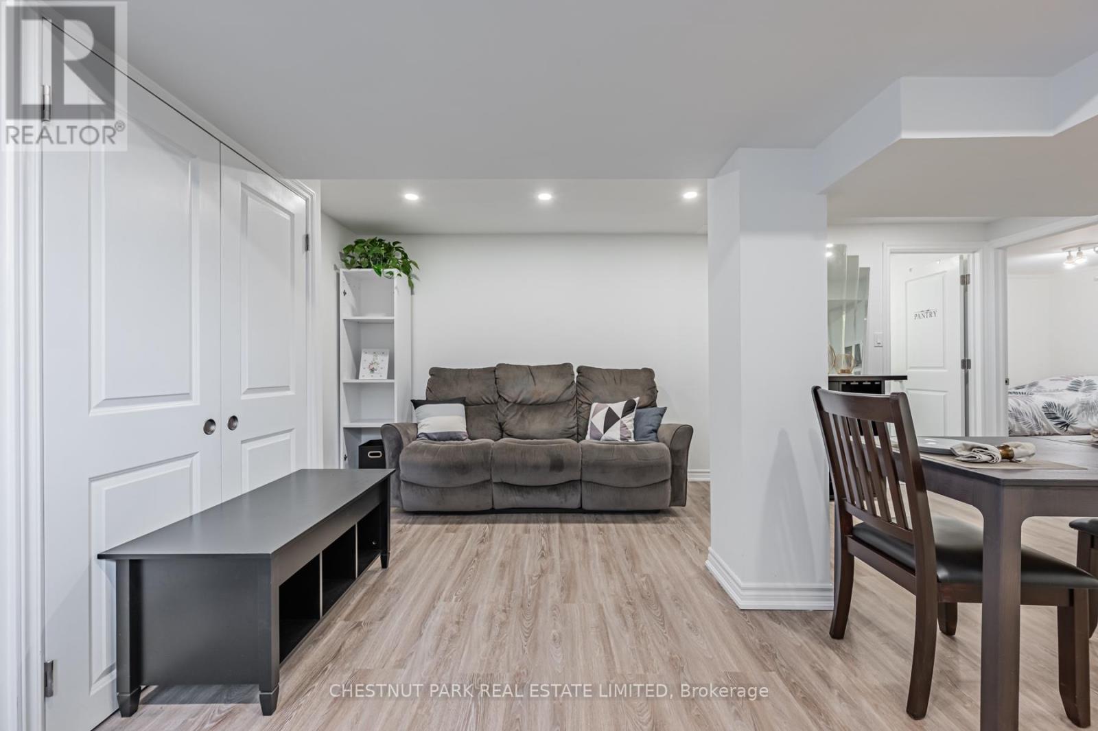 Lower - 3 Sanctbury Place, Toronto, Ontario  M9C 4M4 - Photo 6 - W13077448