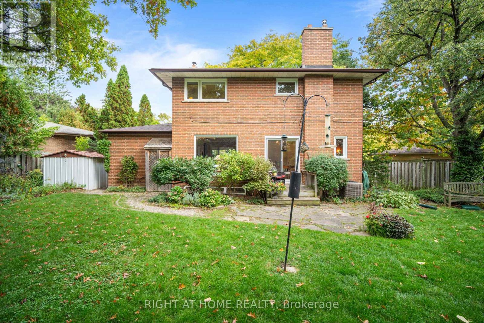 20 West Deane Valley Road, Toronto, Ontario  M9B 3K5 - Photo 24 - W13077496