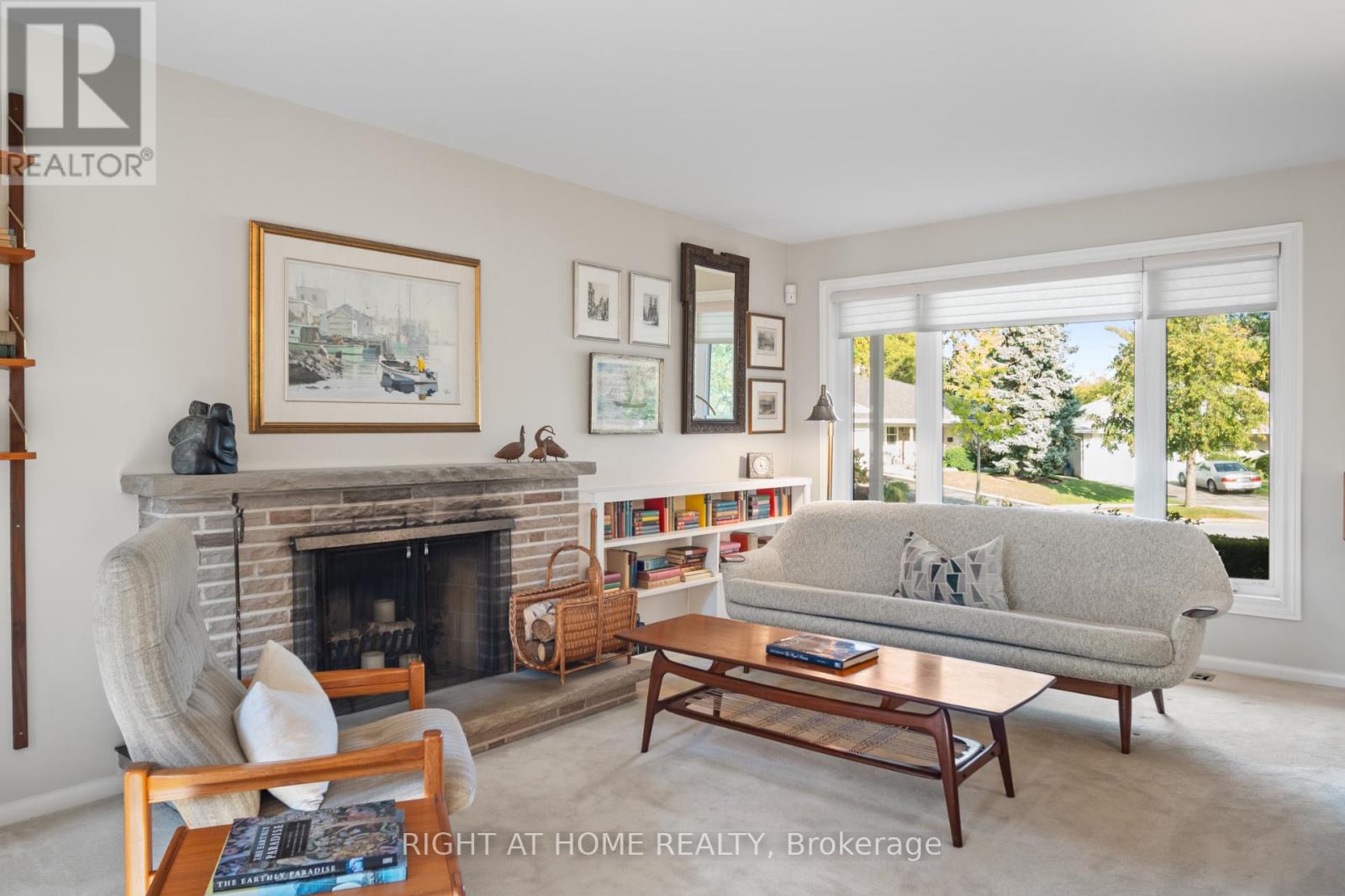 20 West Deane Valley Road, Toronto, Ontario  M9B 3K5 - Photo 4 - W13077496