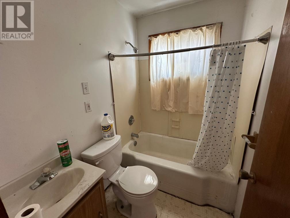 1272 Wellington St E, Sault Ste. Marie, Ontario  P6A 2P4 - Photo 6 - SM260577