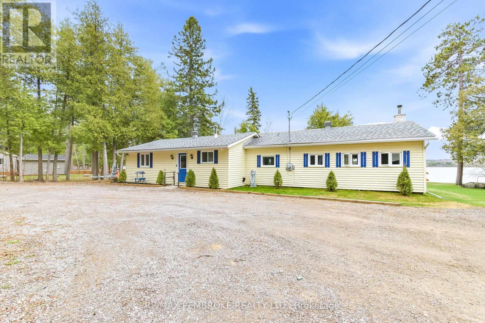 229 Holiday Lane, North Algona Wilberforce, Ontario  K0J 1T0 - Photo 2 - X12892756