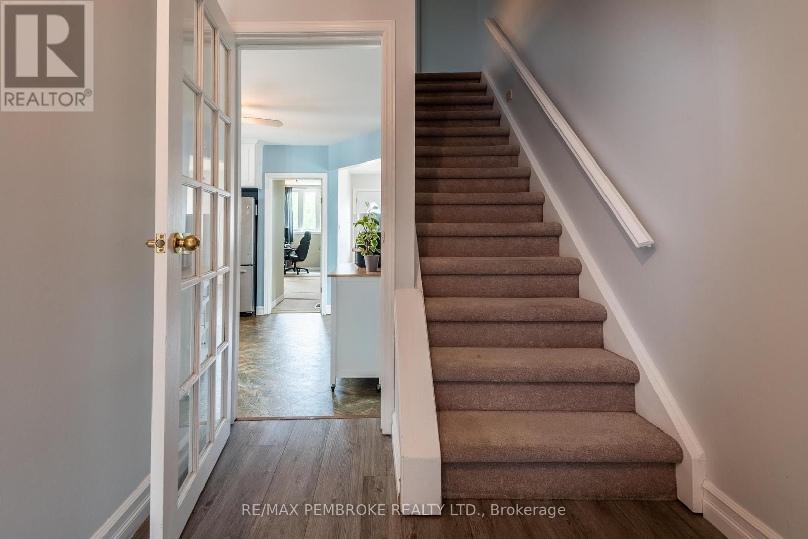 560 Boundary Road E, Laurentian Valley, Ontario  K8A 6M3 - Photo 19 - X13077108