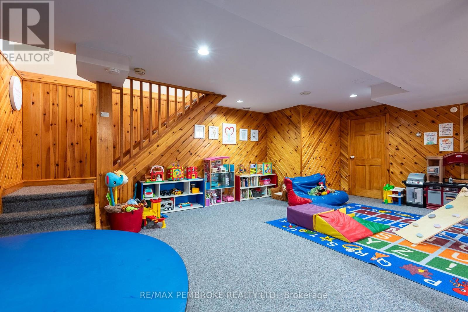 560 Boundary Road E, Laurentian Valley, Ontario  K8A 6M3 - Photo 31 - X13077108