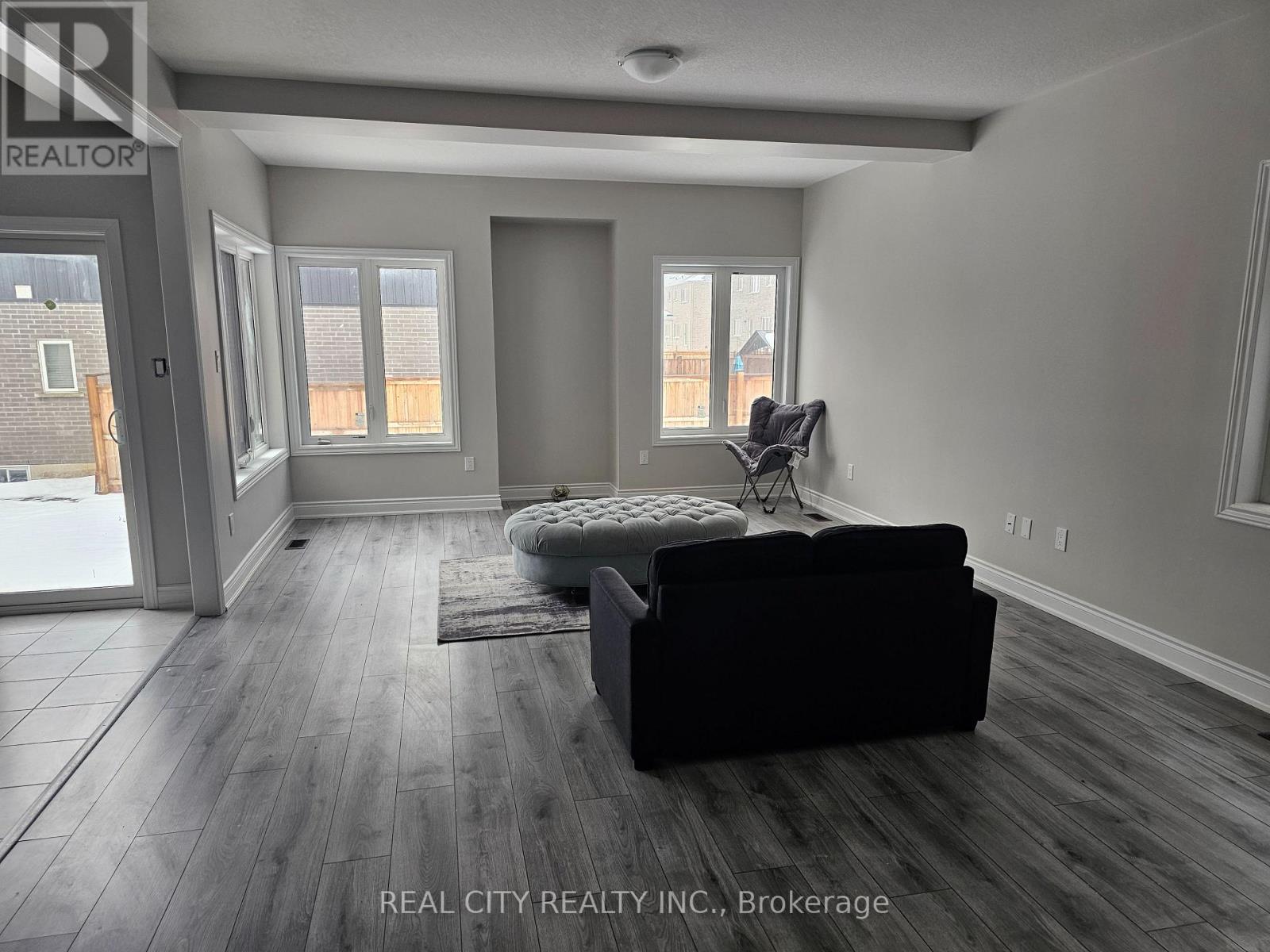 132 Sunset Way, Thorold, Ontario  L0S 1A0 - Photo 8 - X13077178