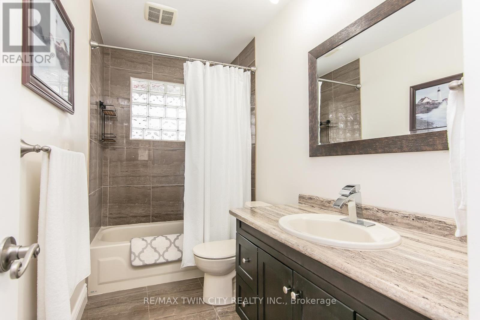 34 Blackhorne Crescent, Kitchener, Ontario  N2E 1T1 - Photo 14 - X13077310
