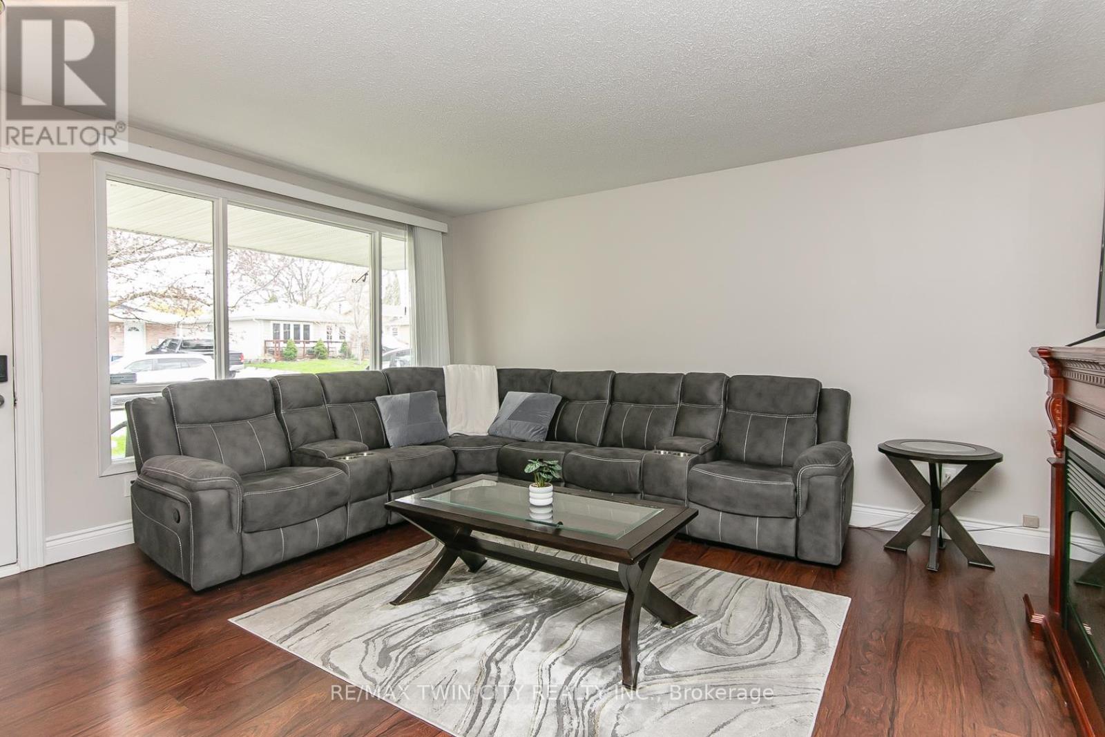 34 Blackhorne Crescent, Kitchener, Ontario  N2E 1T1 - Photo 5 - X13077310