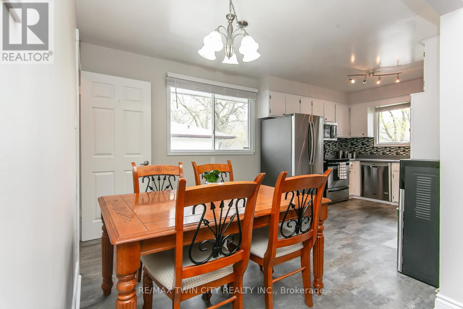 34 Blackhorne Crescent, Kitchener, Ontario  N2E 1T1 - Photo 7 - X13077310