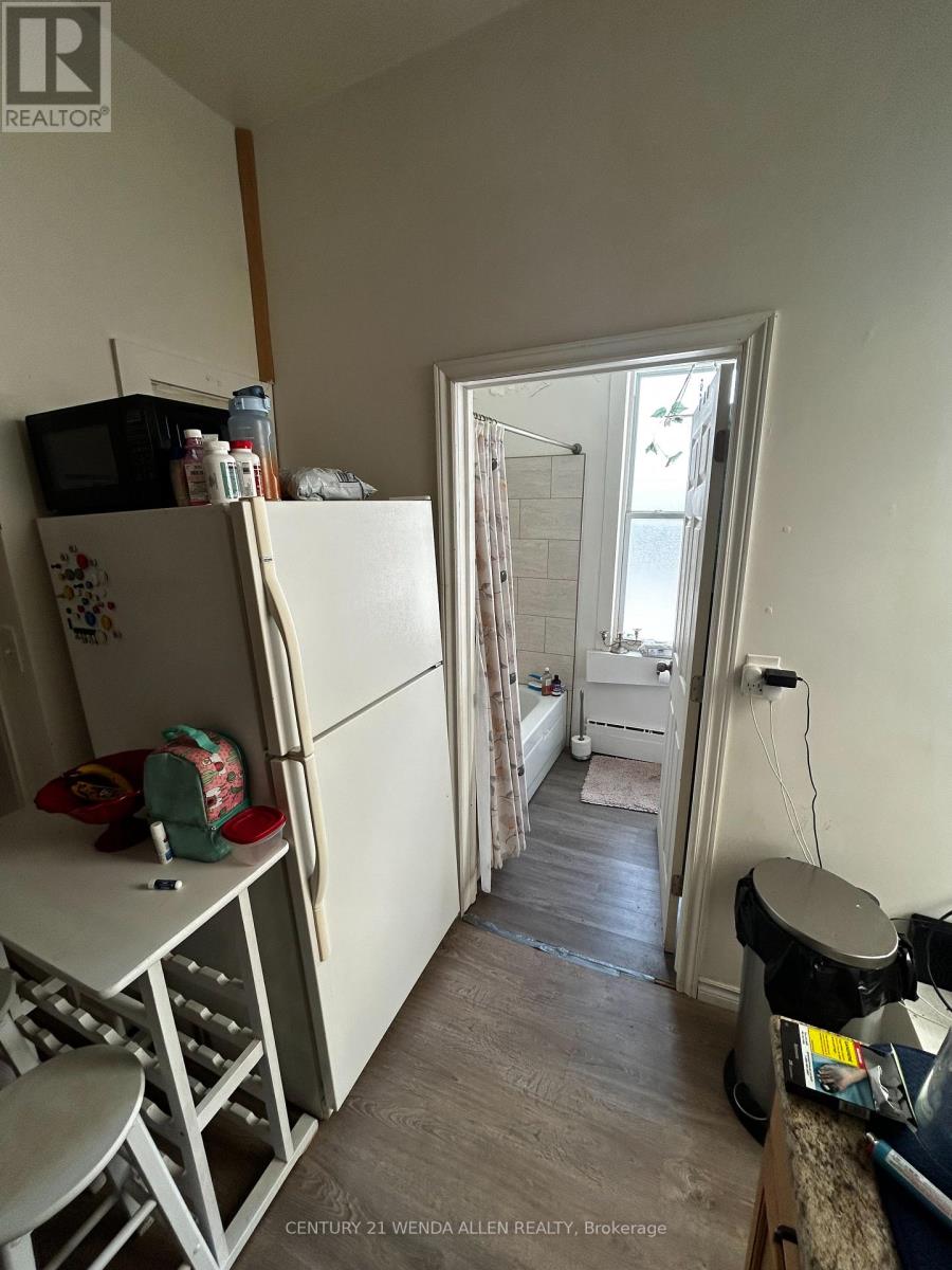 11 Queen Street E, Cambridge, Ontario  N3C 2A7 - Photo 12 - X13077372