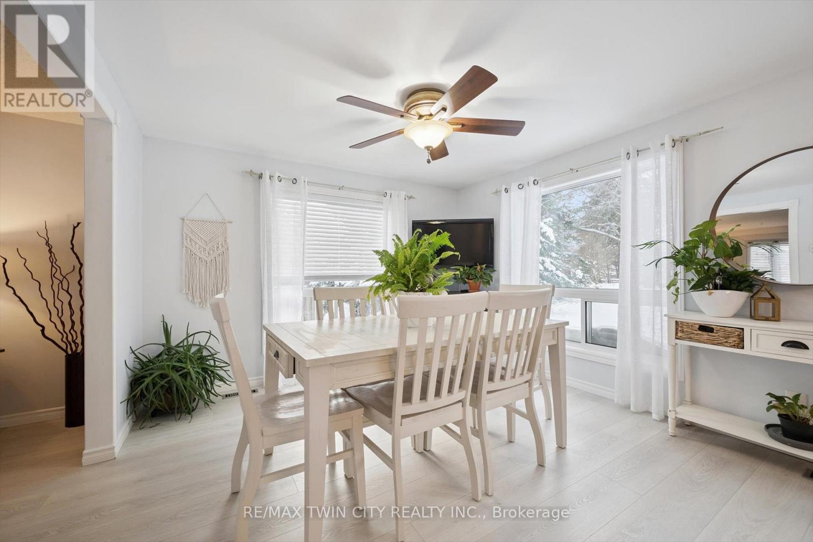 98 Old Maple Lane, Kitchener, Ontario  N2N 3B3 - Photo 10 - X13077488