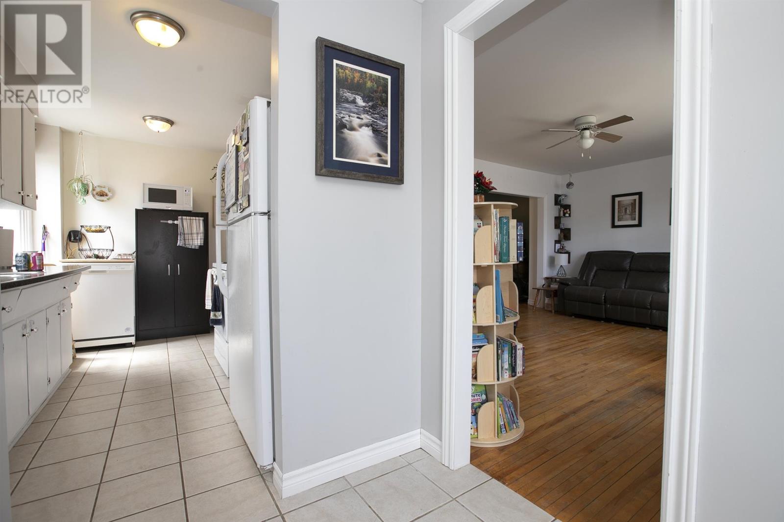 387 Pim St, Sault Ste. Marie, Ontario  P6B 2T9 - Photo 14 - SM260855