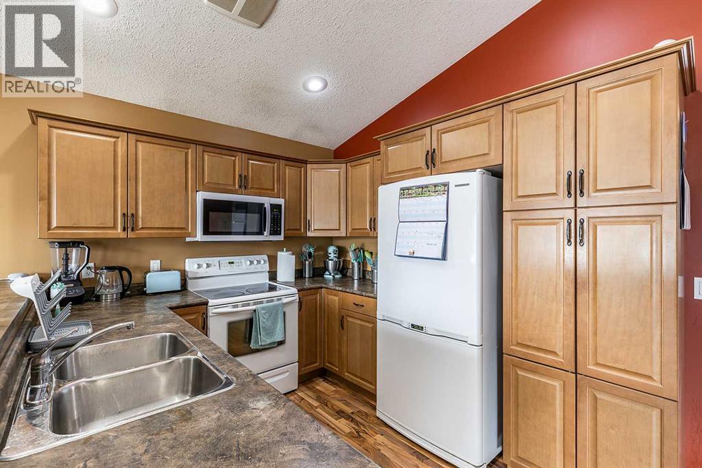 4859 Southlands Drive Se, Medicine Hat, Alberta  T1B 0B9 - Photo 19 - A2306593