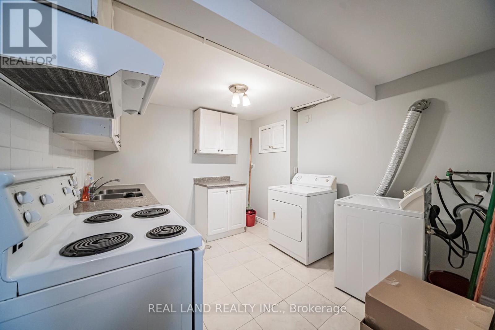 1153 Huntingwood Drive, Toronto, Ontario  M1S 1K6 - Photo 19 - E13023578