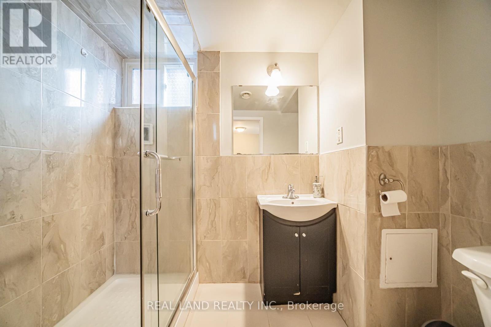 1153 Huntingwood Drive, Toronto, Ontario  M1S 1K6 - Photo 26 - E13023578