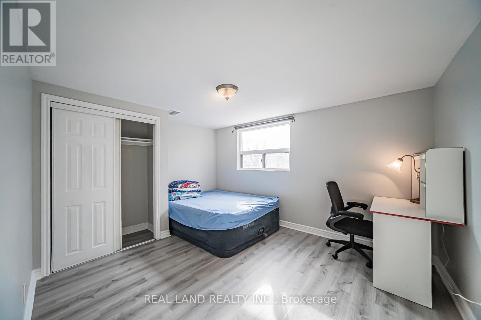 1153 Huntingwood Drive, Toronto, Ontario  M1S 1K6 - Photo 34 - E13023578