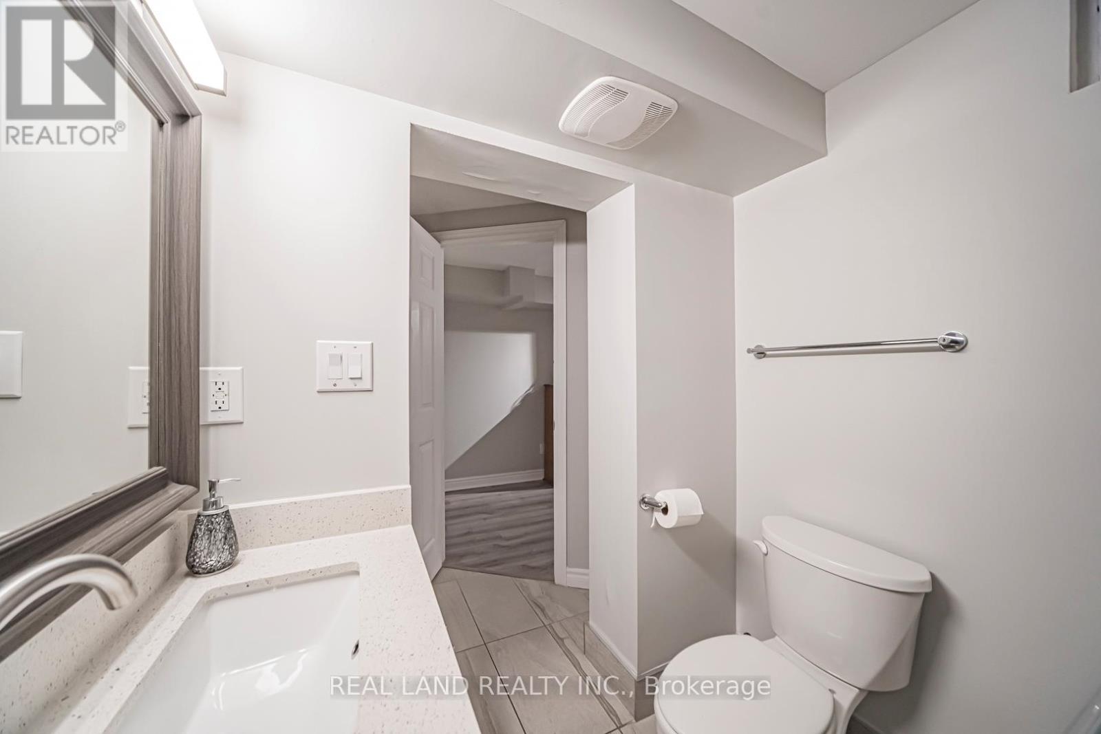 1153 Huntingwood Drive, Toronto, Ontario  M1S 1K6 - Photo 20 - E13023578