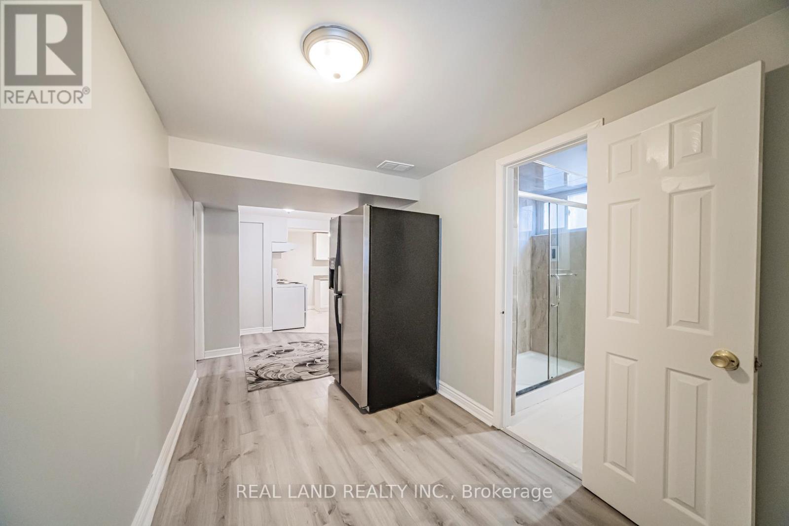 1153 Huntingwood Drive, Toronto, Ontario  M1S 1K6 - Photo 27 - E13023578