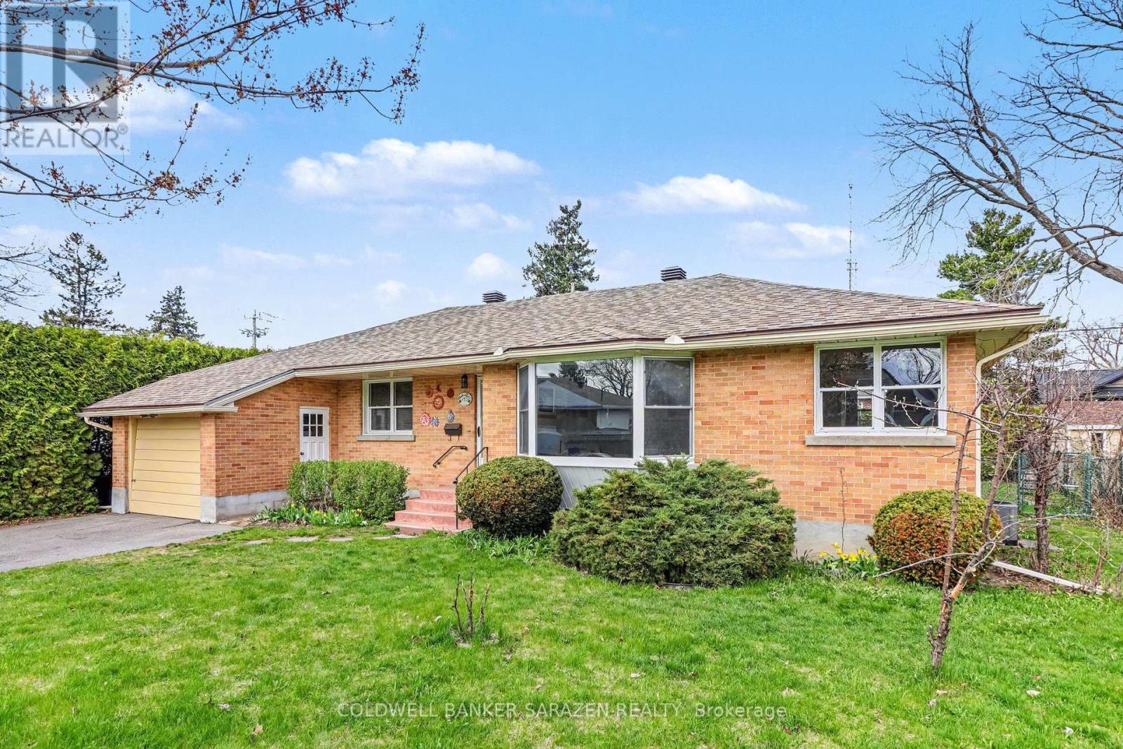 1421 Palen Avenue, Ottawa, Ontario  K1H 7E6 - Photo 2 - X13072776