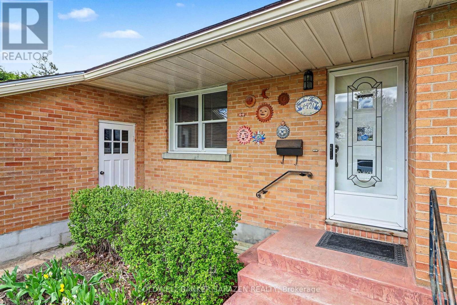 1421 Palen Avenue, Ottawa, Ontario  K1H 7E6 - Photo 3 - X13072776