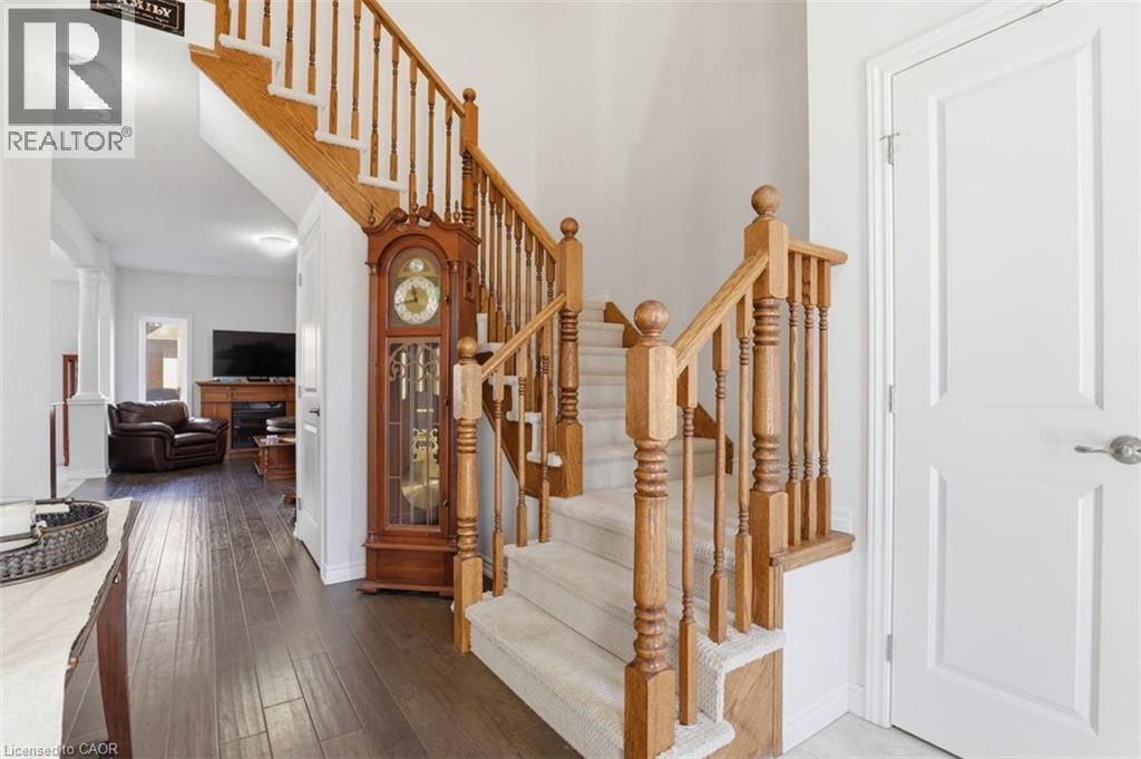 18 Vic Chambers Place, Paris, Ontario  N3L 0E6 - Photo 3 - 40826433