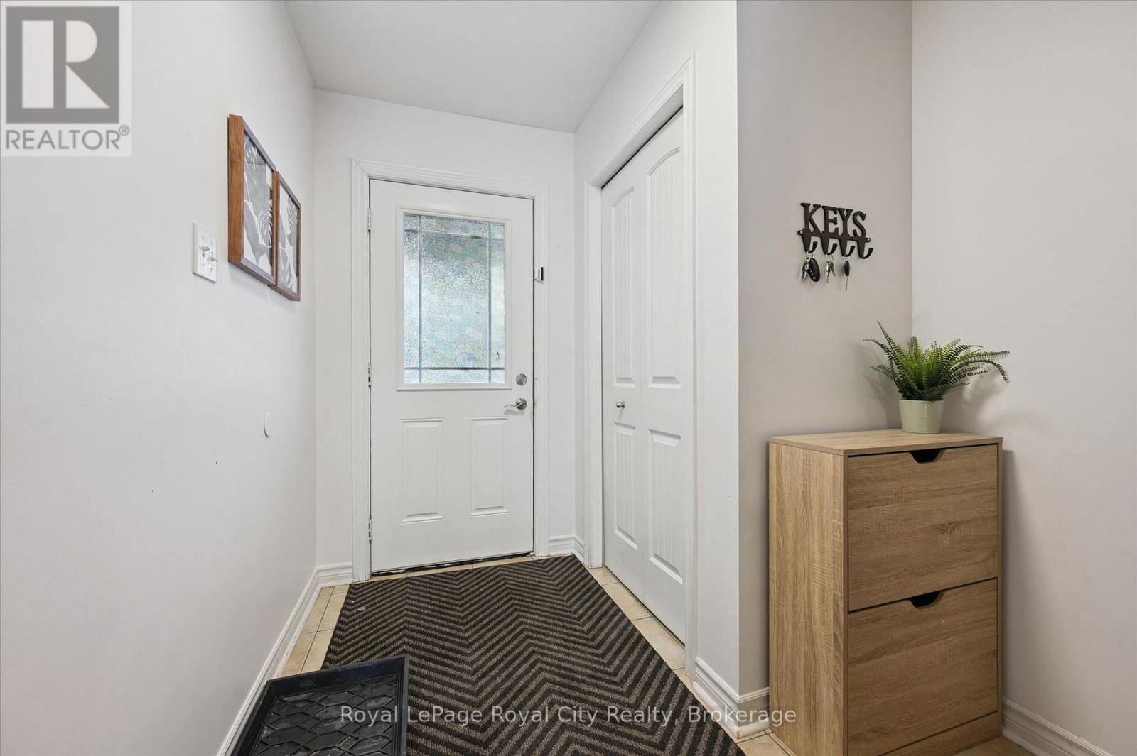 91 Lambeth Way, Guelph, Ontario  N1L 0H1 - Photo 3 - X13077646