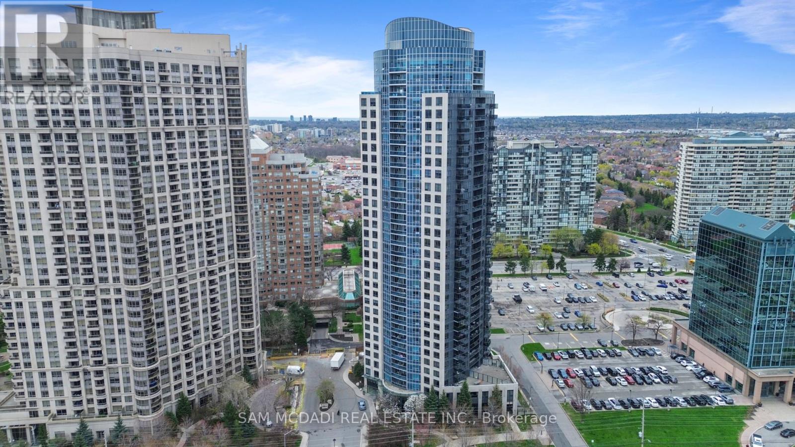 705 - 330 BURNHAMTHORPE ROAD, Mississauga, Ontario