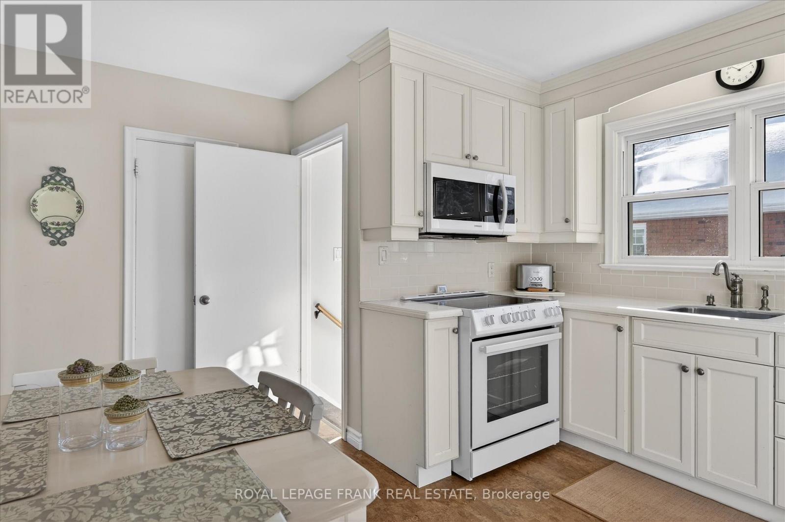 797 Valleyview Drive, Peterborough, Ontario  K9J 6P9 - Photo 10 - X13077524