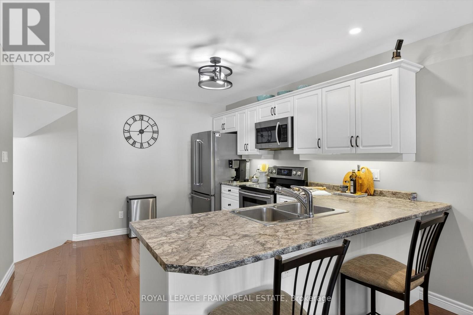 859 Emery Way, Peterborough, Ontario  K9J 0H7 - Photo 5 - X13077670