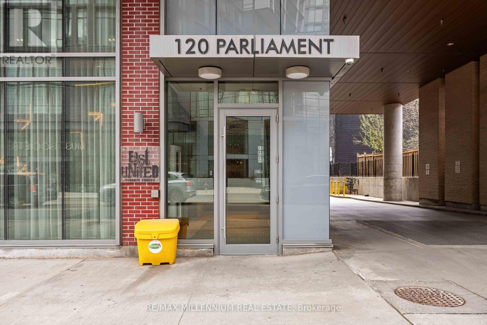 1312 - 120 Parliament Street, Toronto, Ontario  M5A 2Y8 - Photo 2 - C13077566