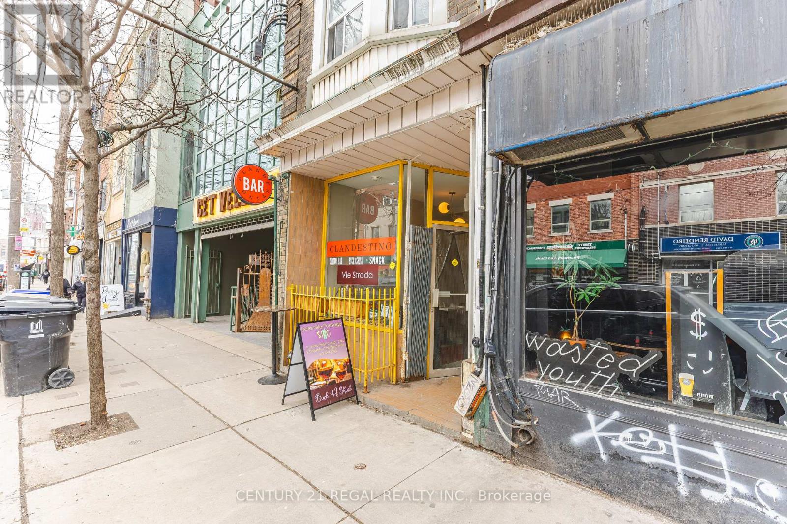 1183 Dundas Street W, Toronto, Ontario  M6J 1X3 - Photo 1 - C13077572