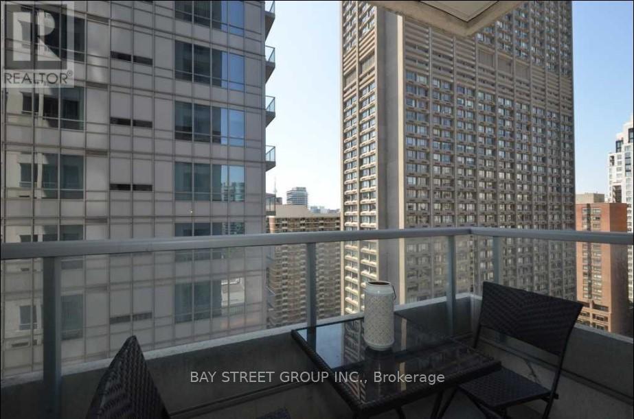1909 - 35 Balmuto Street, Toronto, Ontario  M4Y 0A3 - Photo 2 - C13077692