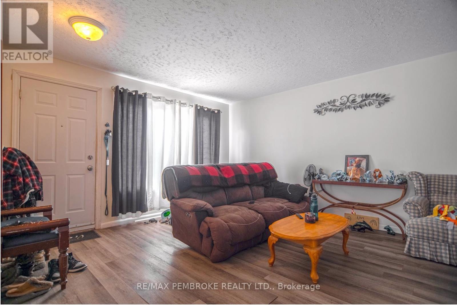 773 Leahey Street, Pembroke, Ontario  K8A 1B5 - Photo 2 - X13077584