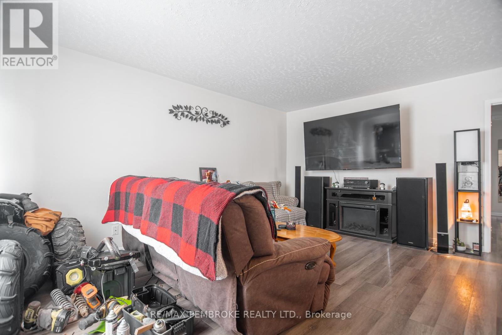 773 Leahey Street, Pembroke, Ontario  K8A 1B5 - Photo 3 - X13077584