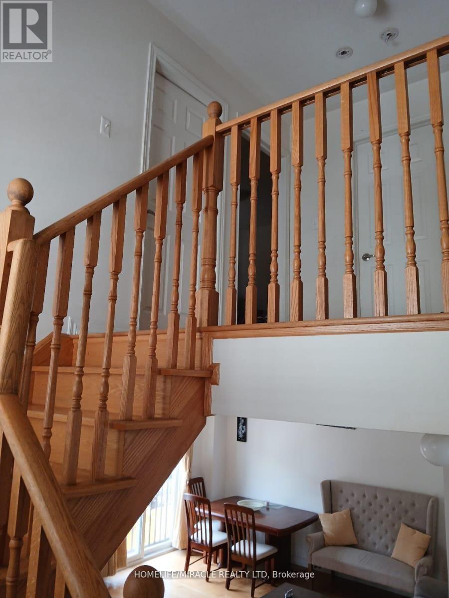 13 Vasto Lane, Toronto, Ontario  M1M 0C6 - Photo 12 - E13077530