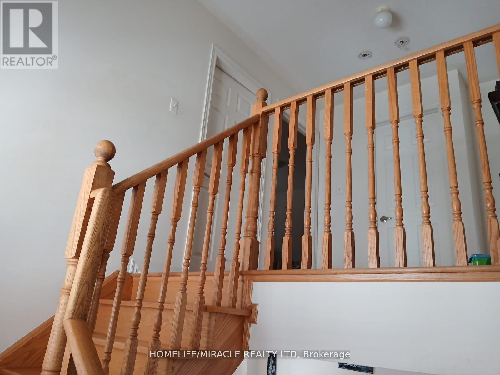 13 Vasto Lane, Toronto, Ontario  M1M 0C6 - Photo 15 - E13077530