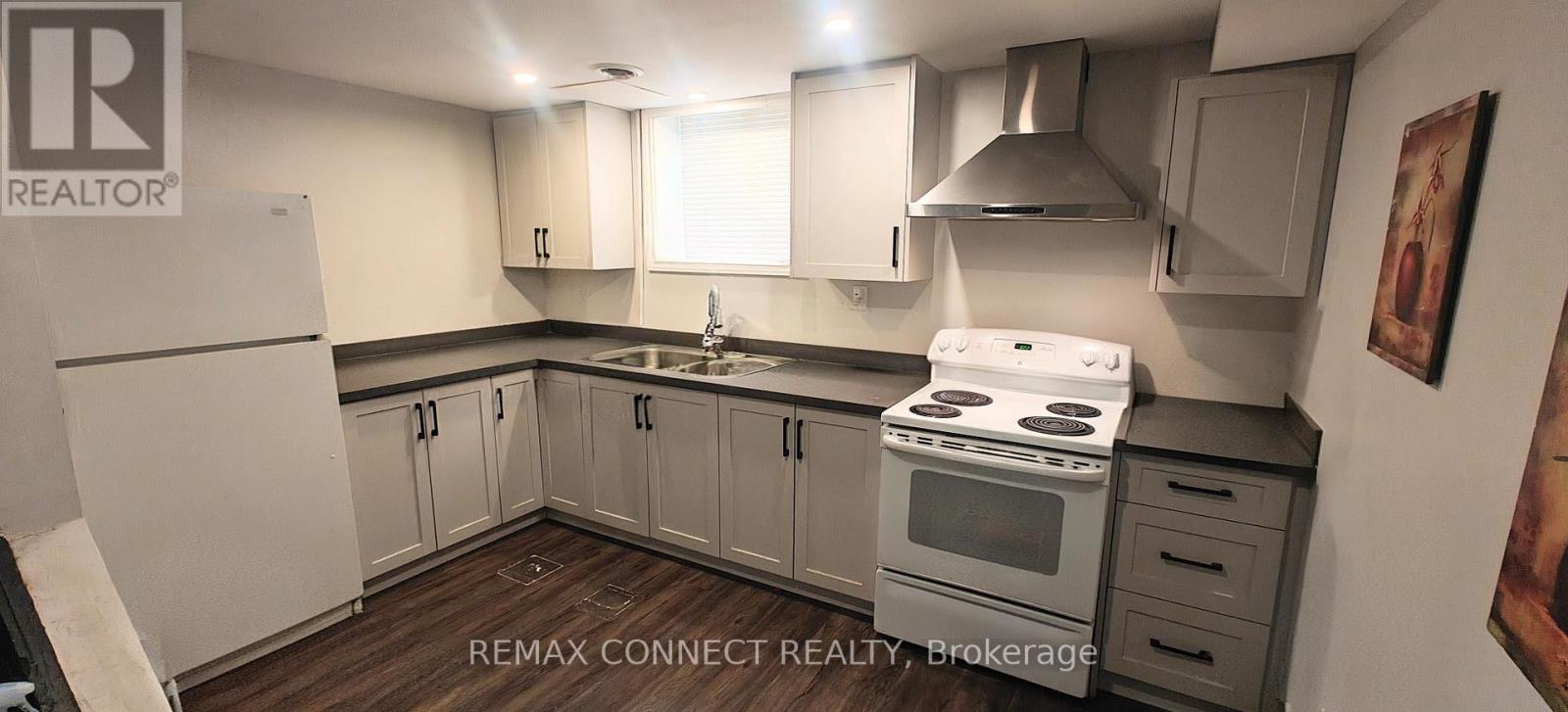 13 Ontario Street, Ajax, Ontario  L1S 1T4 - Photo 3 - E13077538