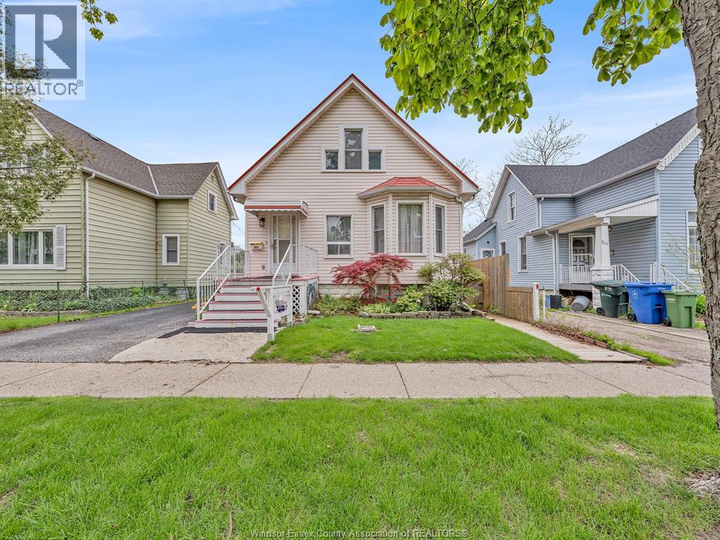 553 Oak Avenue, Windsor, Ontario  N9A 5E7 - Photo 3 - 26009947