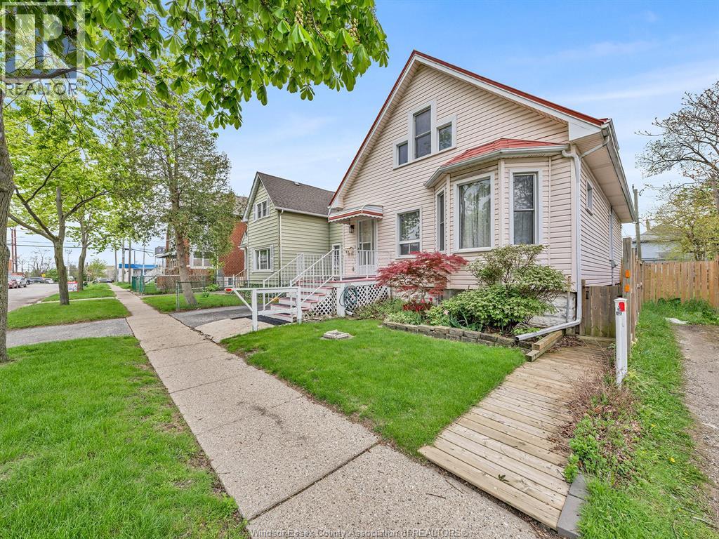 553 Oak Avenue, Windsor, Ontario  N9A 5E7 - Photo 4 - 26009947