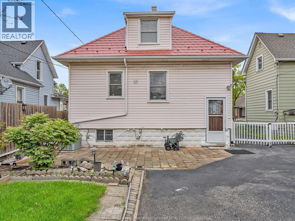 553 Oak Avenue, Windsor, Ontario  N9A 5E7 - Photo 9 - 26009947