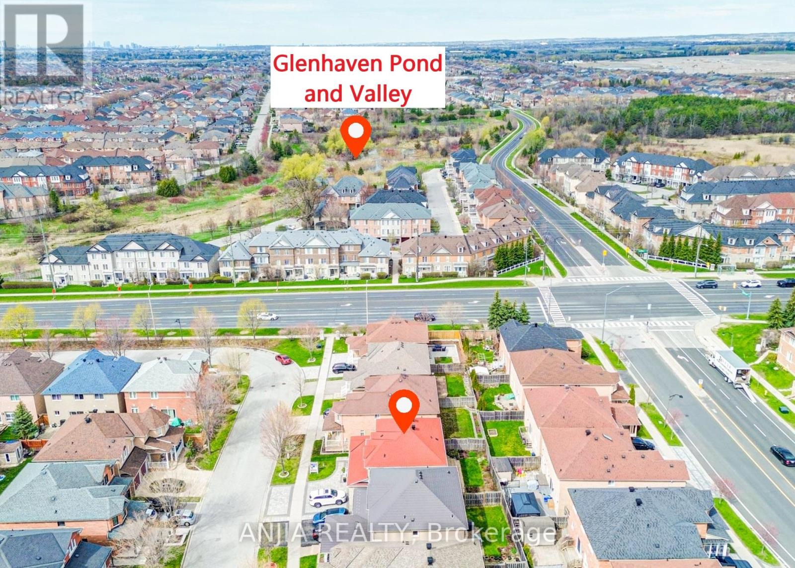 87 Lampton Crescent, Markham, Ontario  L6E 1J4 - Photo 3 - N13077506