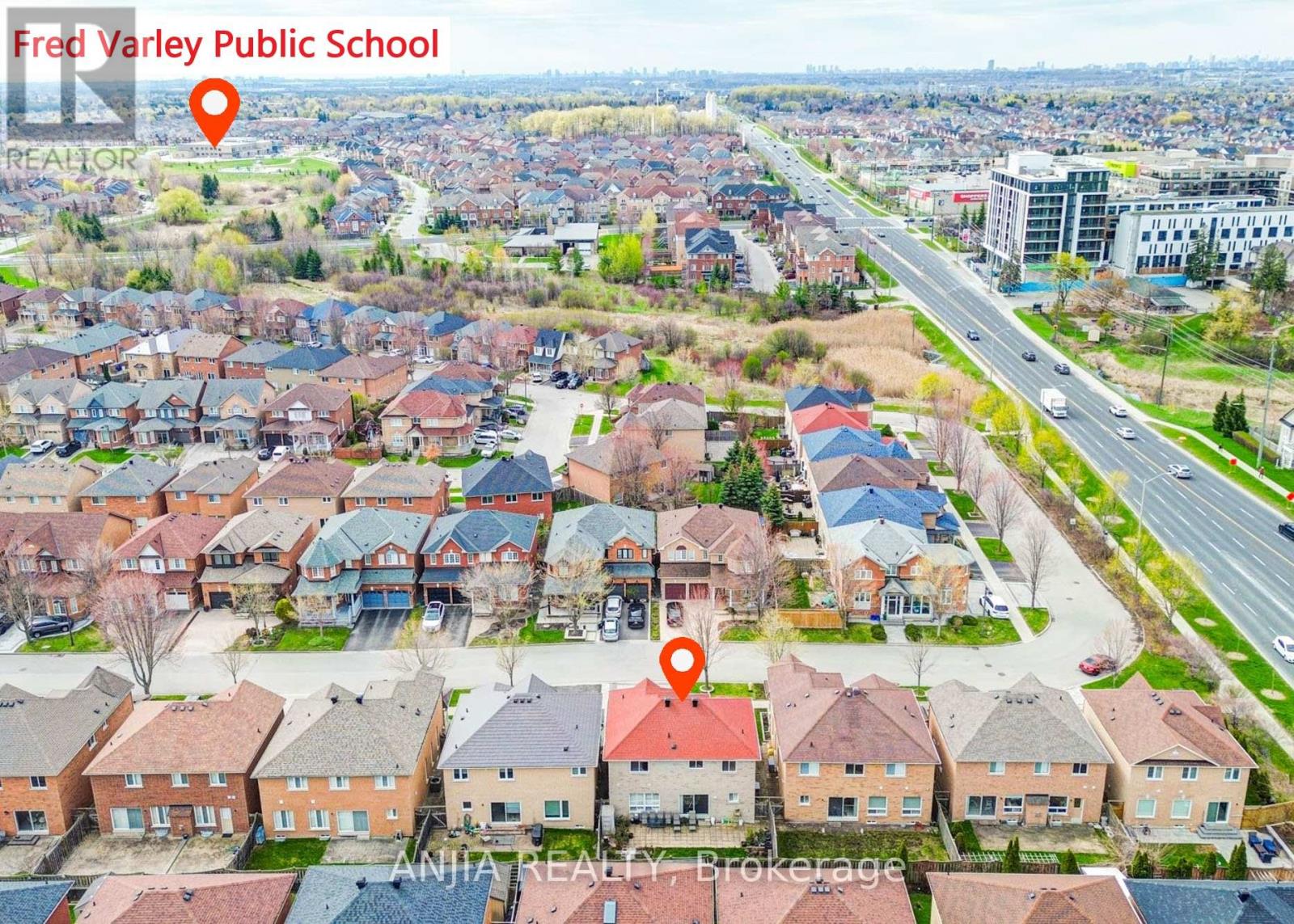 87 Lampton Crescent, Markham, Ontario  L6E 1J4 - Photo 4 - N13077506