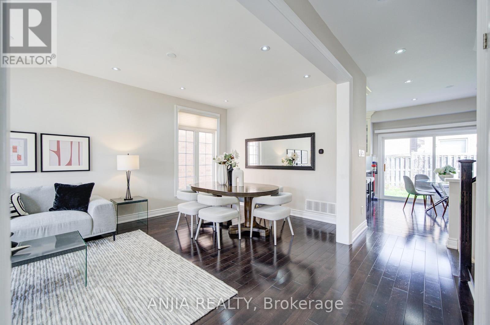 87 Lampton Crescent, Markham, Ontario  L6E 1J4 - Photo 5 - N13077506