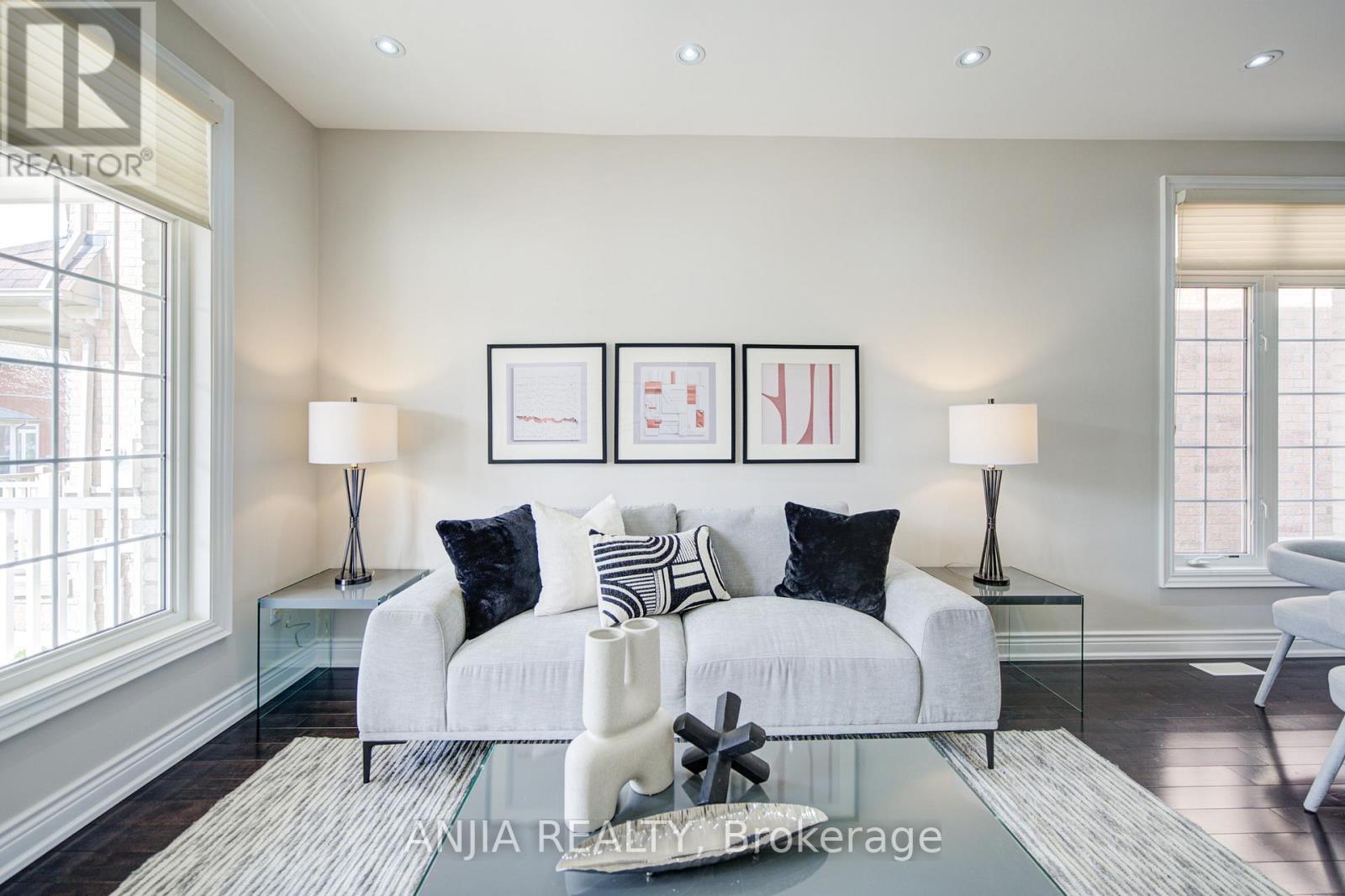 87 Lampton Crescent, Markham, Ontario  L6E 1J4 - Photo 7 - N13077506