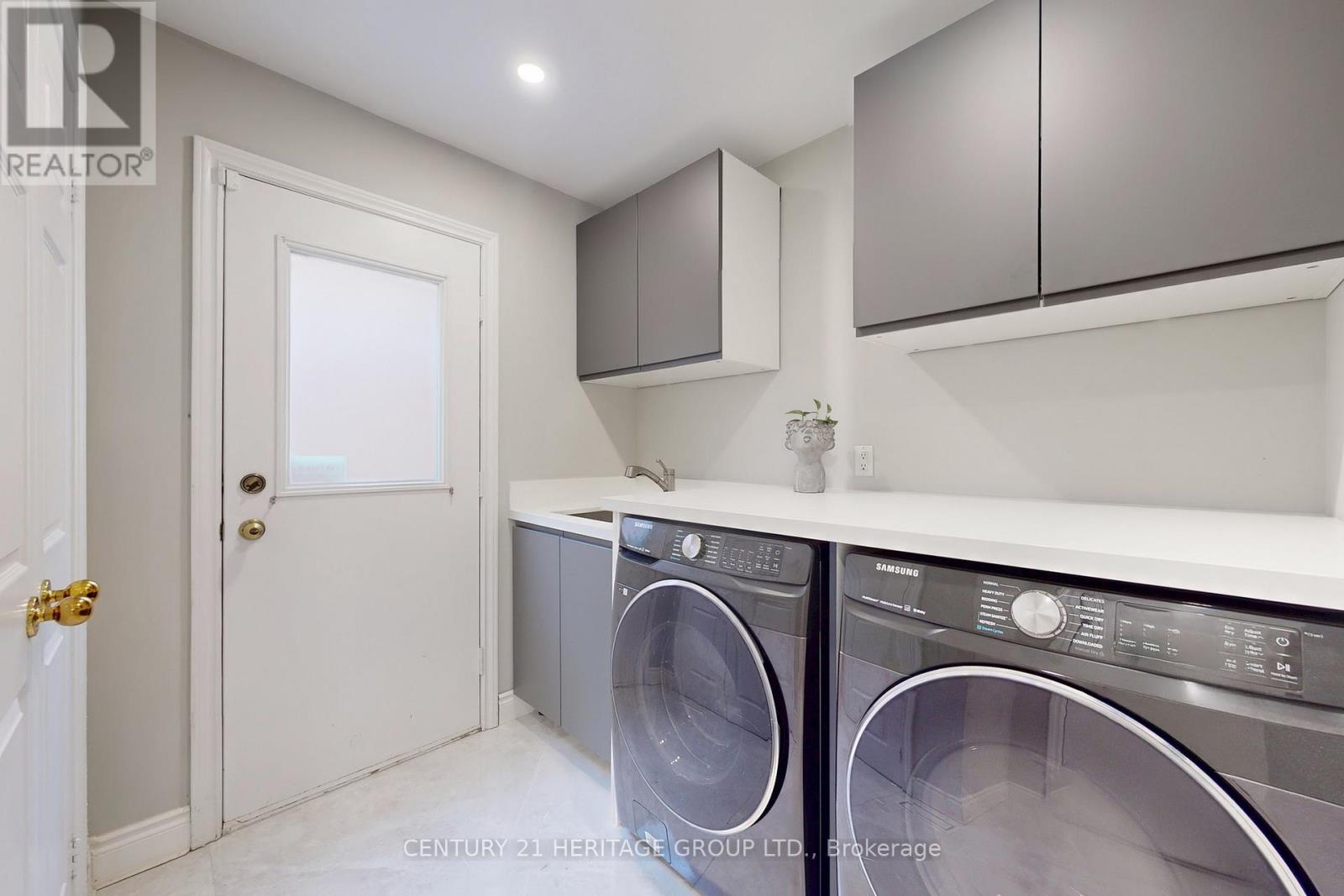 335 Fern Avenue, Richmond Hill, Ontario  L4C 8P6 - Photo 13 - N13077558