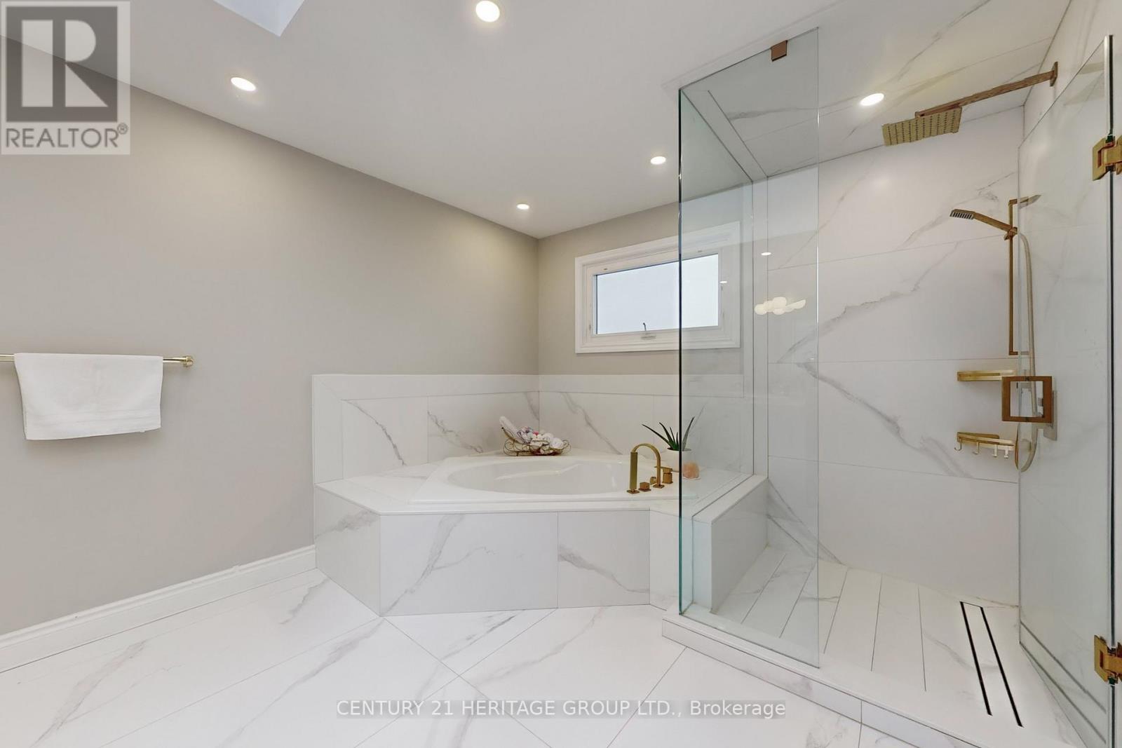 335 Fern Avenue, Richmond Hill, Ontario  L4C 8P6 - Photo 21 - N13077558