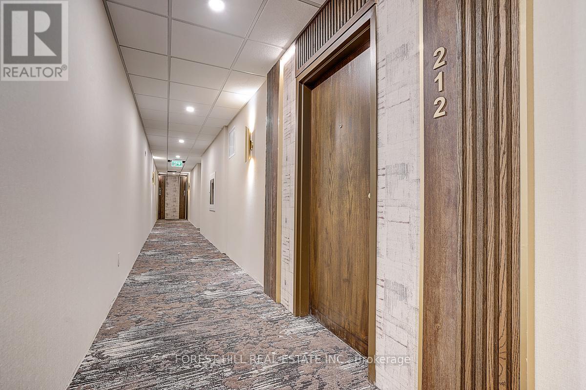 212 - 1 Maison Parc Court, Vaughan, Ontario  L4J 9K1 - Photo 5 - N13077622