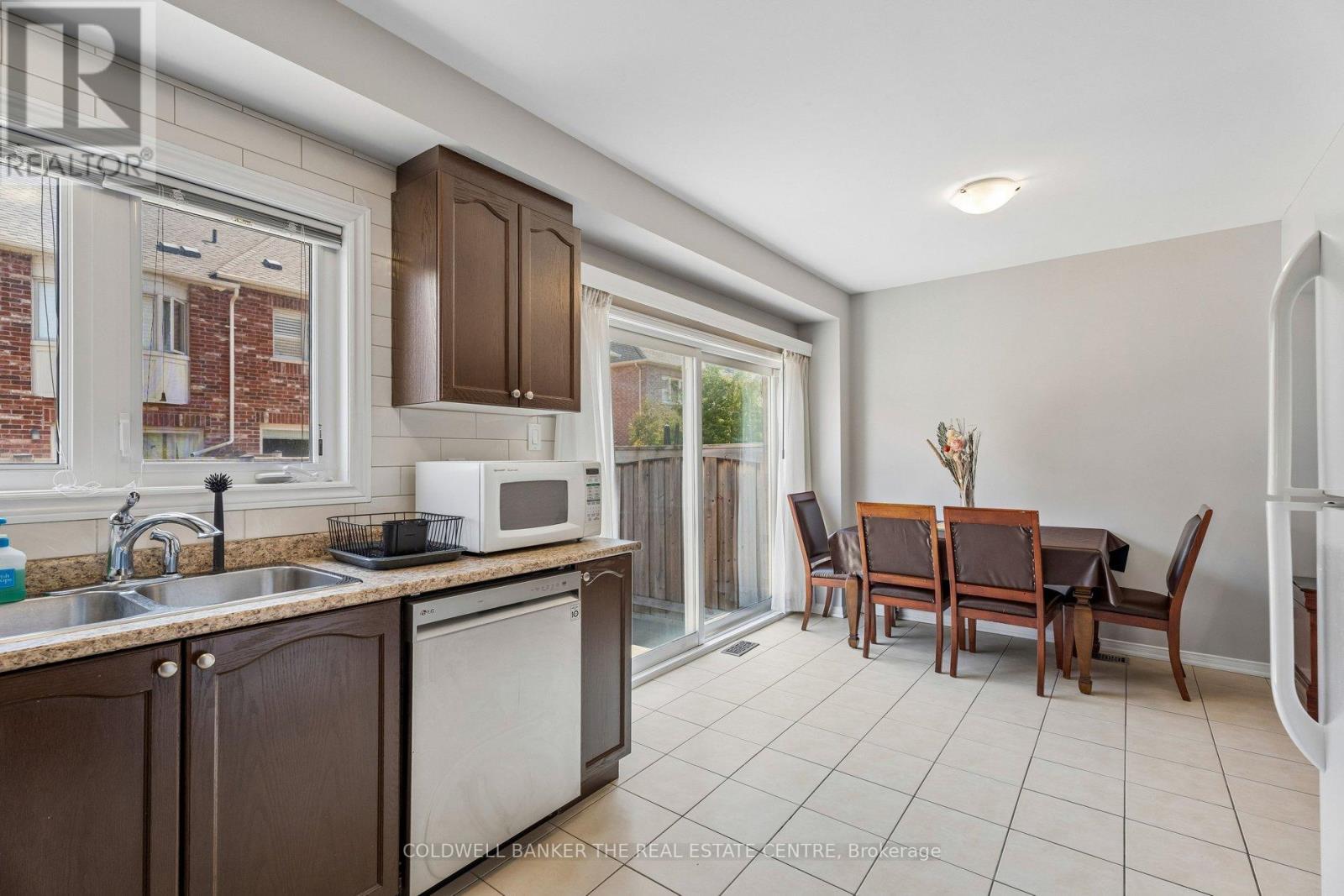 68 Andrew Green Crescent, Whitchurch-Stouffville, Ontario  L4A 1T9 - Photo 12 - N13077654