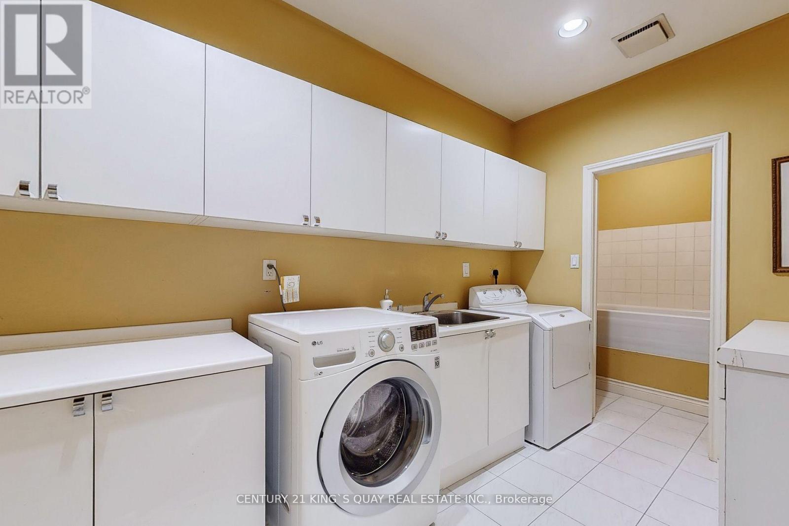 20 Limcombe Drive, Markham, Ontario  L3T 2V5 - Photo 11 - N13077658