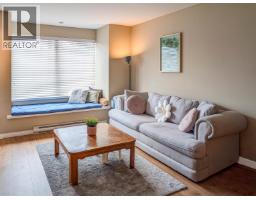 204 5000 IMPERIAL STREET, Burnaby, British Columbia